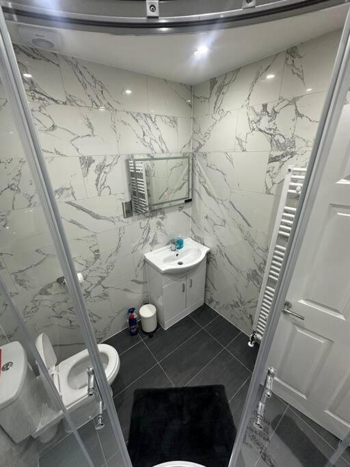 2 Bedroom House,Brownhillrd Se6 London Exterior photo