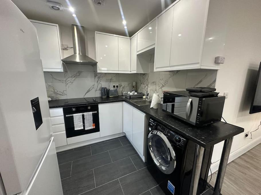 2 Bedroom House,Brownhillrd Se6 London Exterior photo