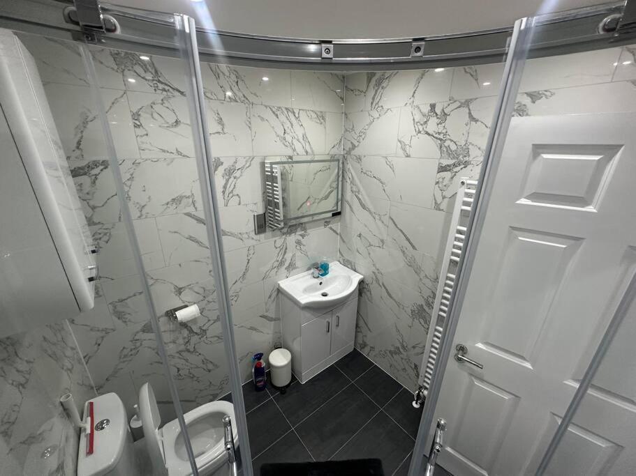 2 Bedroom House,Brownhillrd Se6 London Exterior photo
